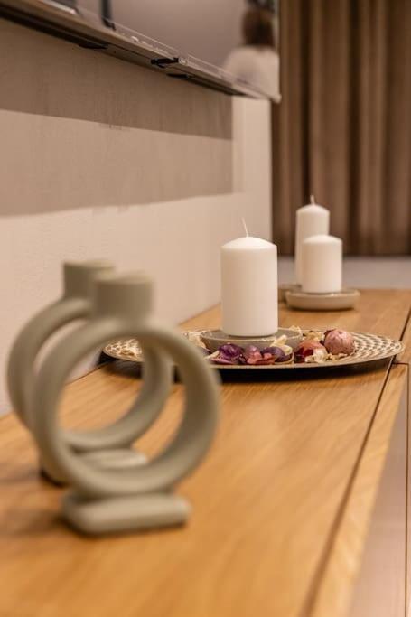 Smaragdi Luxury Jacuzzi Apartment Noho Premium Living เอเธนส์ ภายนอก รูปภาพ