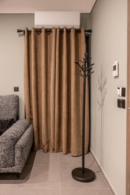Smaragdi Luxury Jacuzzi Apartment Noho Premium Living เอเธนส์ ภายนอก รูปภาพ