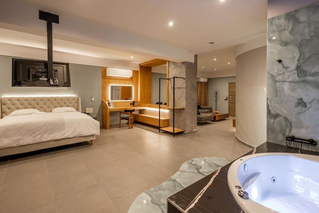 Smaragdi Luxury Jacuzzi Apartment Noho Premium Living เอเธนส์ ภายนอก รูปภาพ